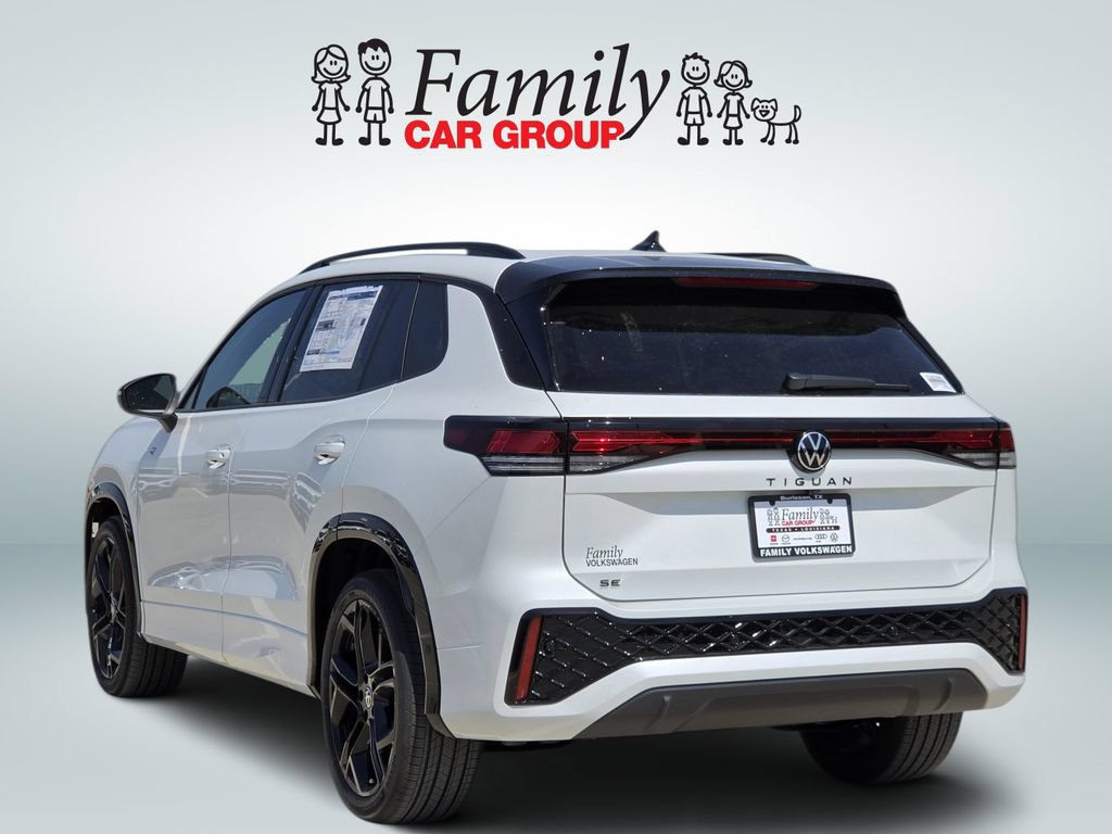 New 2026 Volkswagen Tiguan SE R-Line FWD image 3