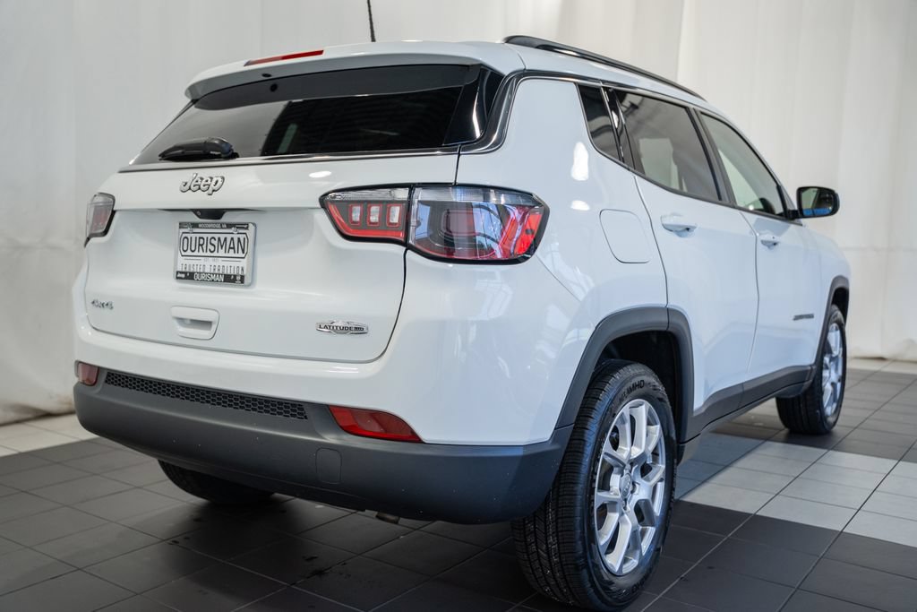 Certified 2022 Jeep Compass Latitude w/ Sun and Sound Group AWD/4WD image 4