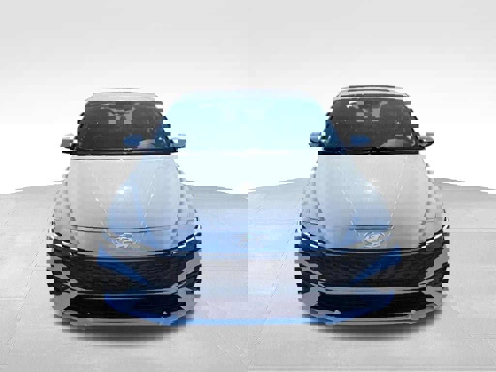 Used 2025 Hyundai Elantra Limited image 11