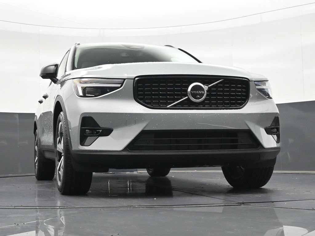 New 2026 Volvo XC40 B5 Plus w/ Protection Package Premier AWD/4WD image 27