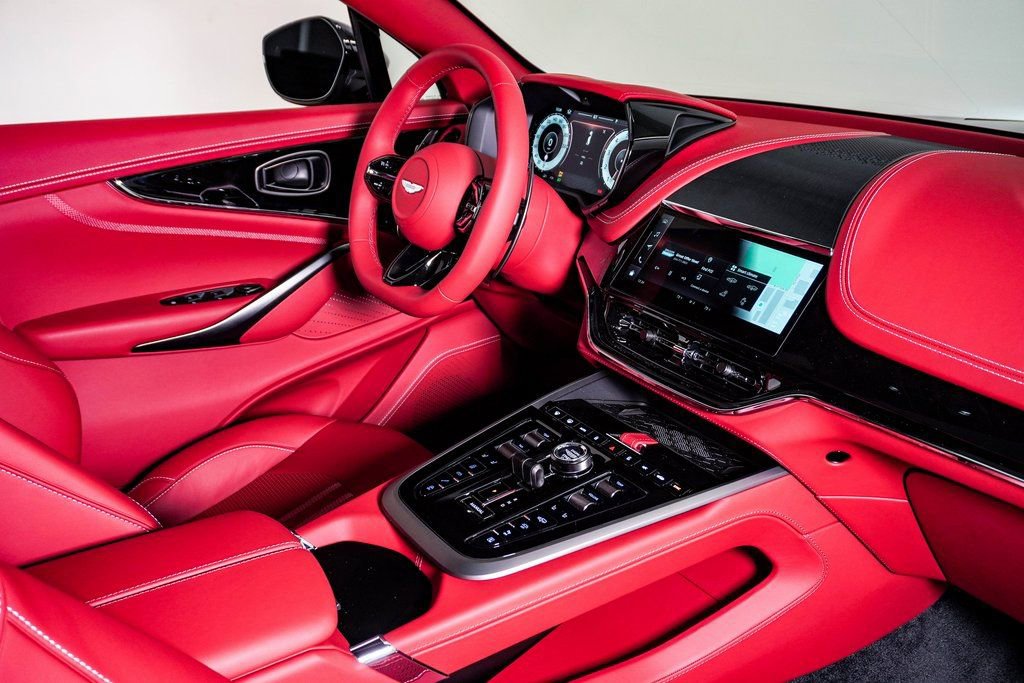 New 2026 Aston Martin DBX 707 image 16