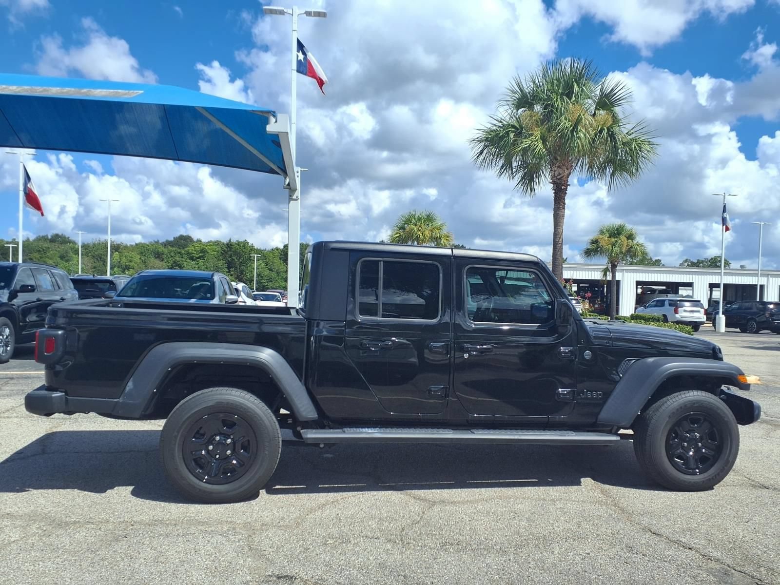 Used 2024 Jeep Gladiator Sport AWD/4WD image 23