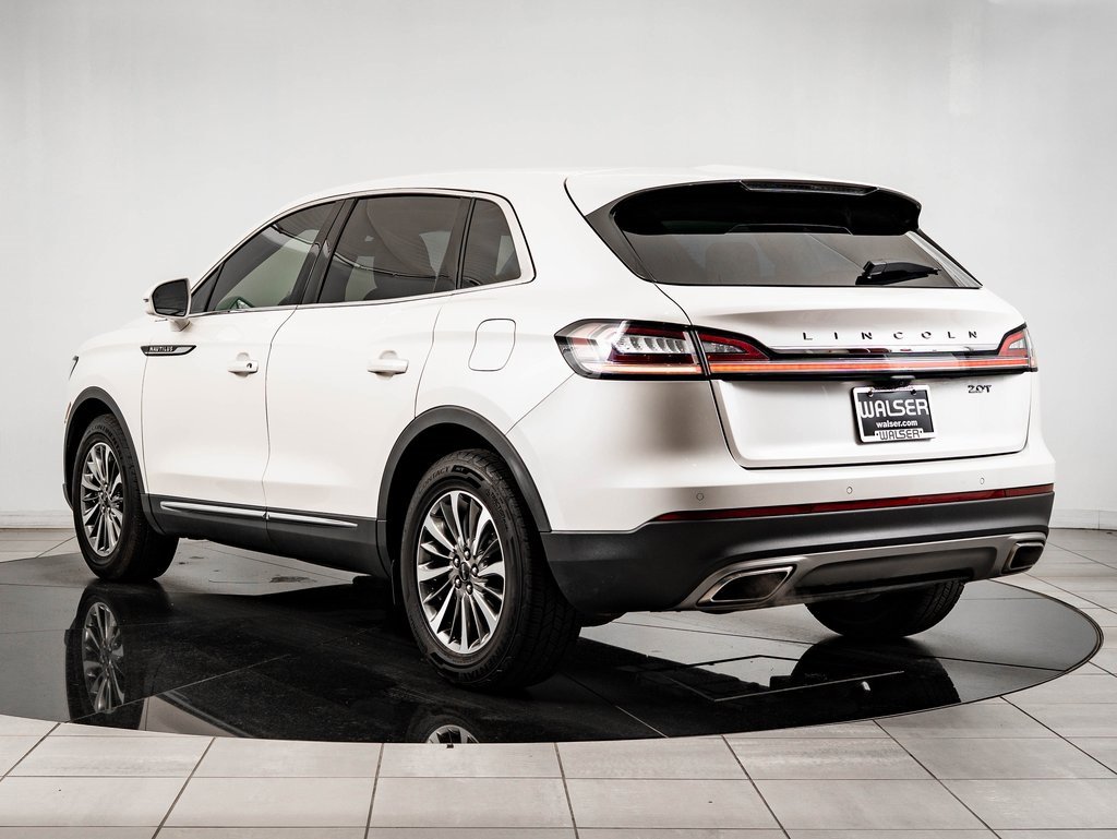 Used 2019 Lincoln Nautilus Select image 10