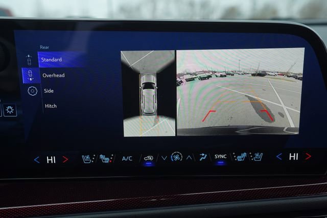 Used 2024 Chevrolet Traverse RS w/ LPO, Floor Liner Package image 31