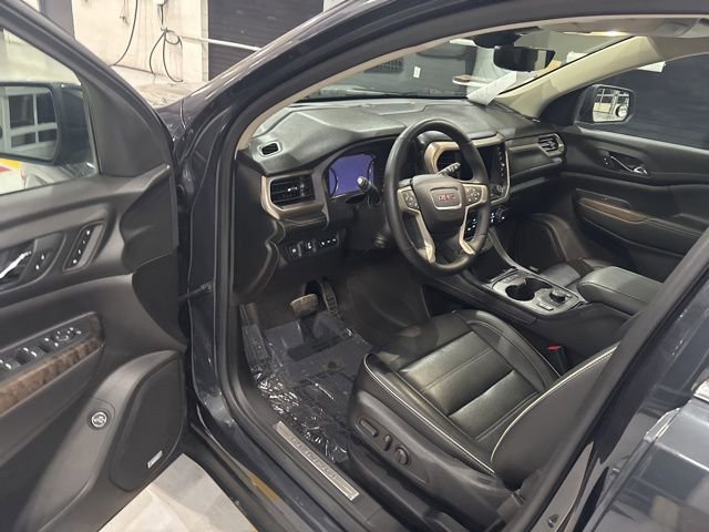 Used 2023 GMC Acadia Denali w/ Denali Ultimate Package image 11