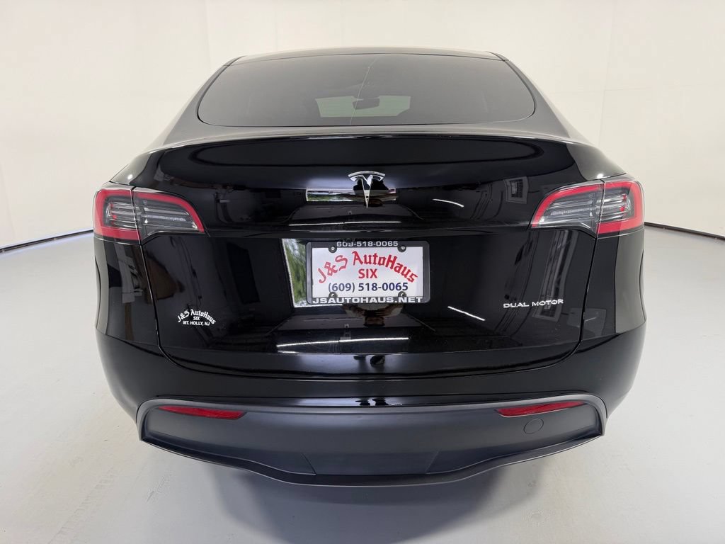 Used 2024 Tesla Model Y Long Range AWD/4WD image 6