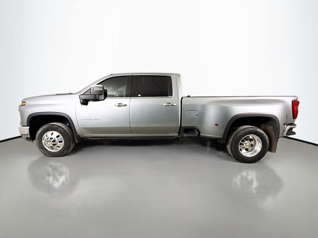 Used 2024 Chevrolet Silverado 3500 LTZ w/ LTZ Convenience Package image 4
