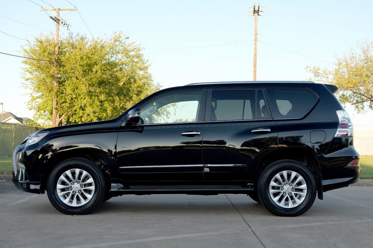 Used 2014 Lexus GX 460 w/ Premium Package AWD/4WD image 17