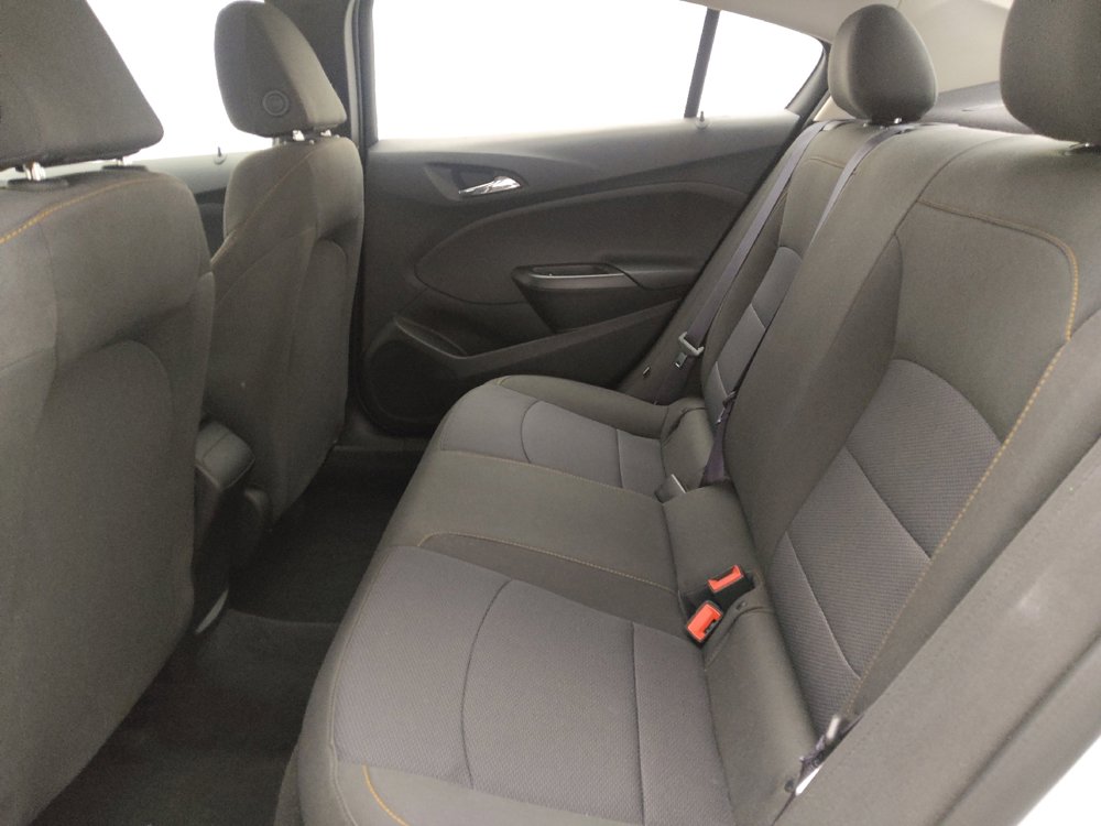 Used 2017 Chevrolet Cruze LS FWD image 18