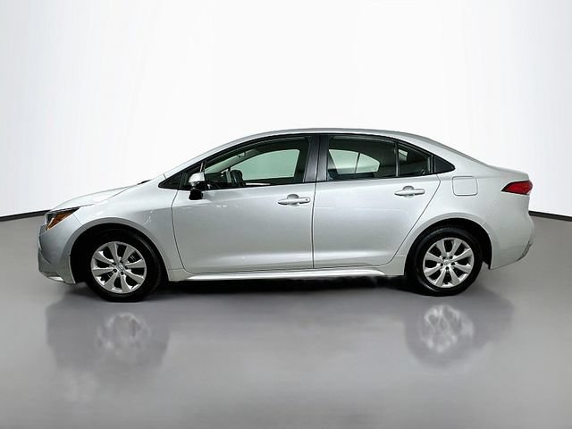 Used 2024 Toyota Corolla LE FWD image 4