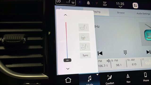 Used 2023 Chrysler Pacifica Pinnacle FWD image 32