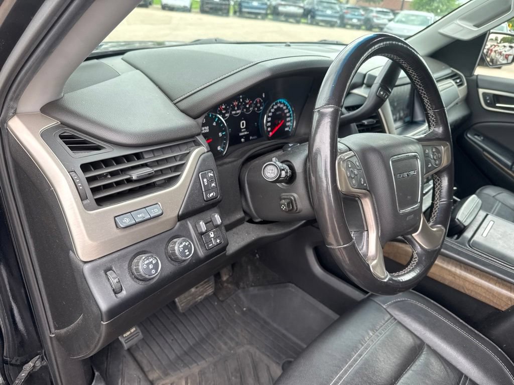 Used 2018 GMC Yukon Denali w/ Open Road Package AWD/4WD image 22