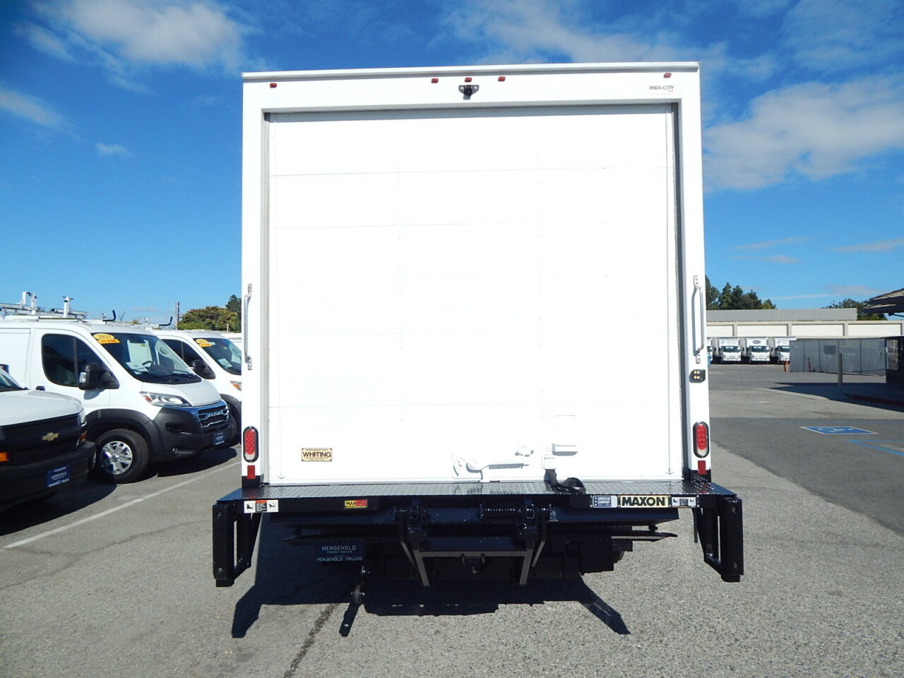 Used 2019 Chevrolet Express 4500 w/ Power Convenience Package RWD image 7