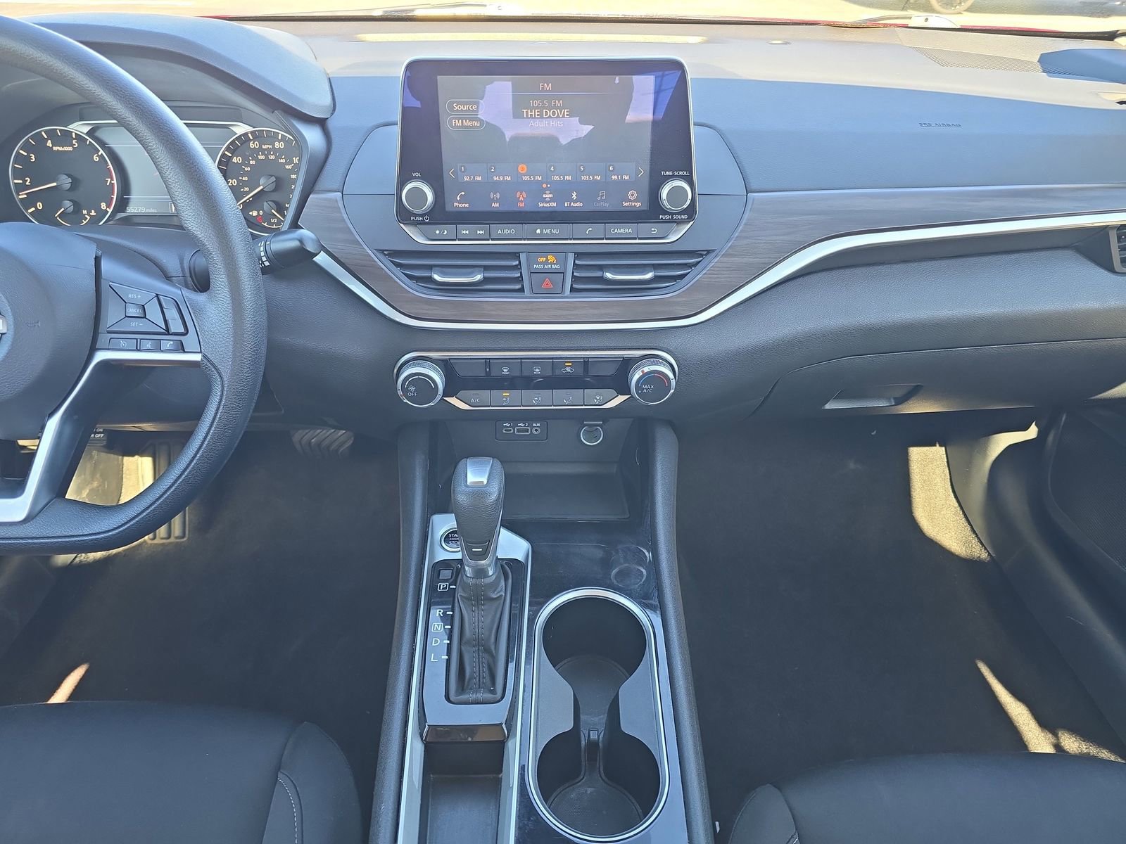 Used 2024 Nissan Altima 2.5 SV image 11