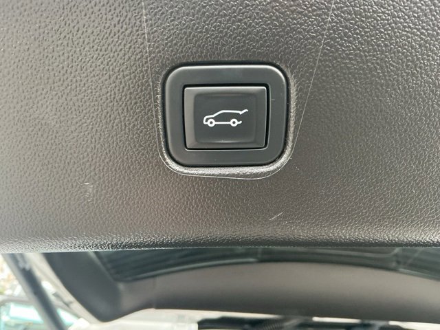 Used 2023 Chevrolet Blazer Premier image 16