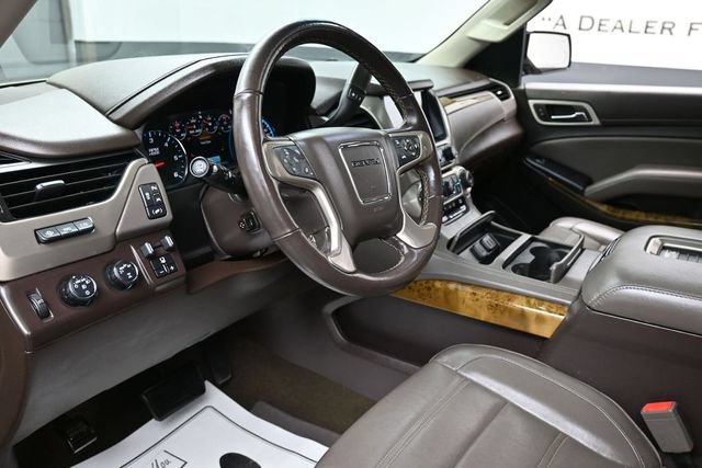 Used 2017 GMC Yukon Denali w/ Open Road Package AWD/4WD image 15