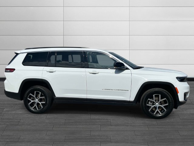 Used 2025 Jeep Grand Cherokee L Limited AWD/4WD image 3