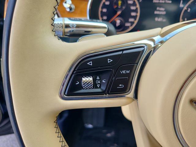 Used 2021 Bentley Flying Spur V8 image 30