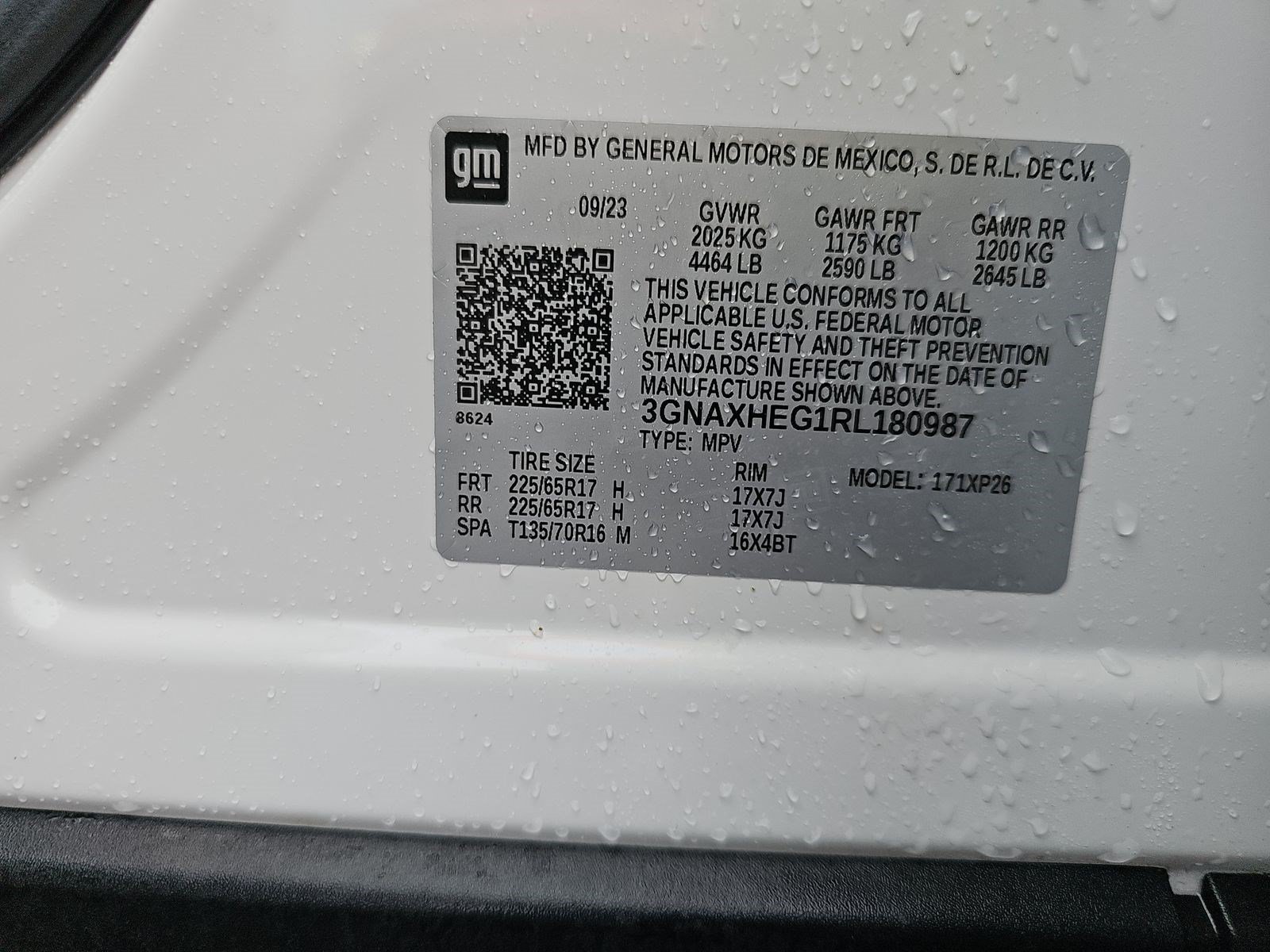 Used 2024 Chevrolet Equinox LS w/ Driver Confidence II Package FWD image 32