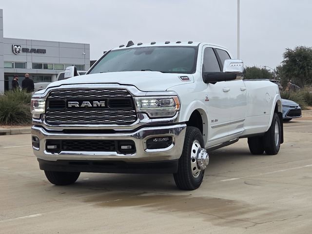 Used 2024 RAM 3500 Limited image 3