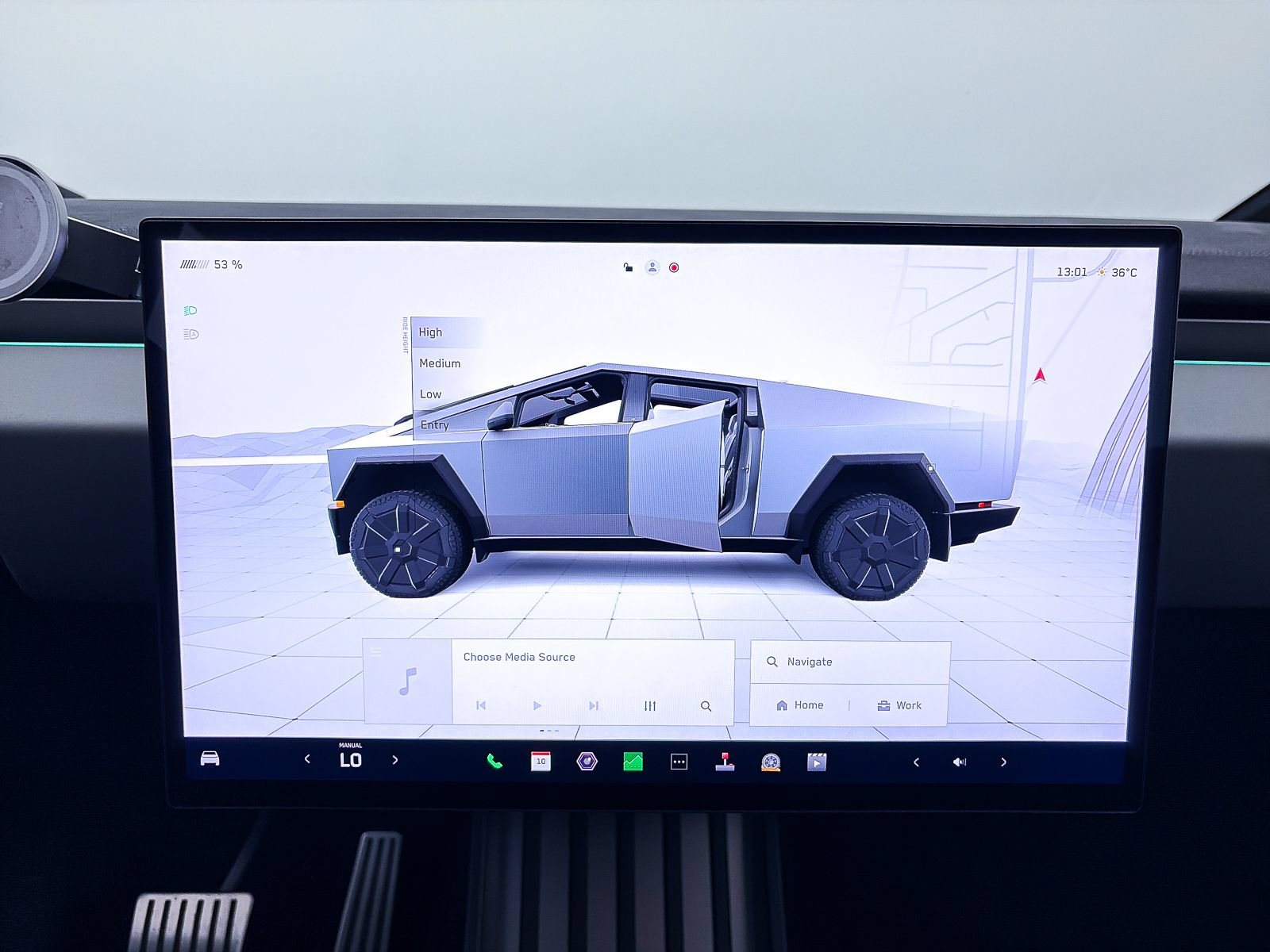 Used 2025 Tesla Cybertruck Cyberbeast AWD/4WD image 20