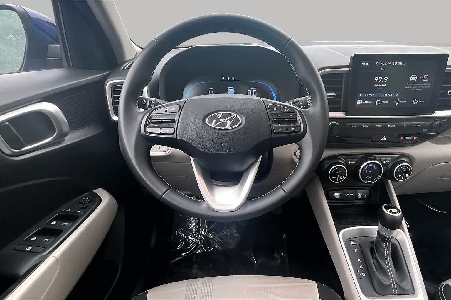 Used 2026 Hyundai Venue SEL FWD image 6