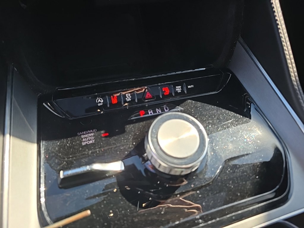 Used 2024 Jeep Wagoneer Series II AWD/4WD image 22