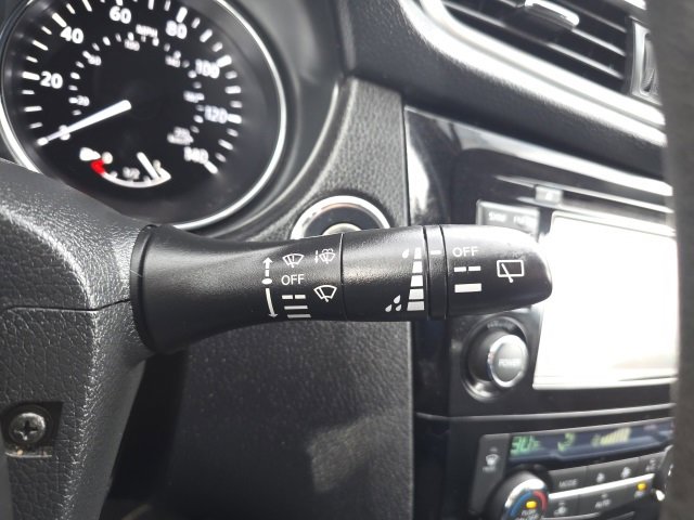 Used 2015 Nissan Rogue SL image 12