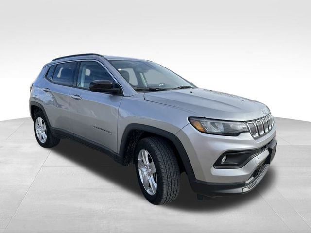 Used 2022 Jeep Compass Latitude image 8