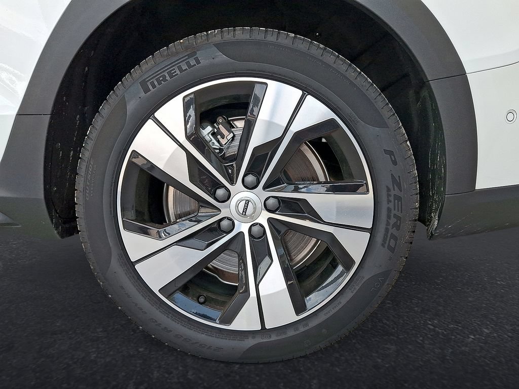 Certified 2025 Volvo V60 B5 Cross Country Plus AWD/4WD image 33
