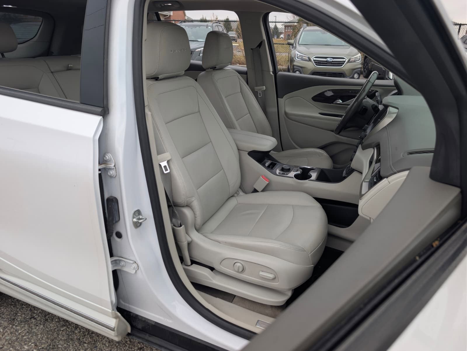 Used 2020 GMC Terrain Denali w/ Denali Premium Package AWD/4WD image 26