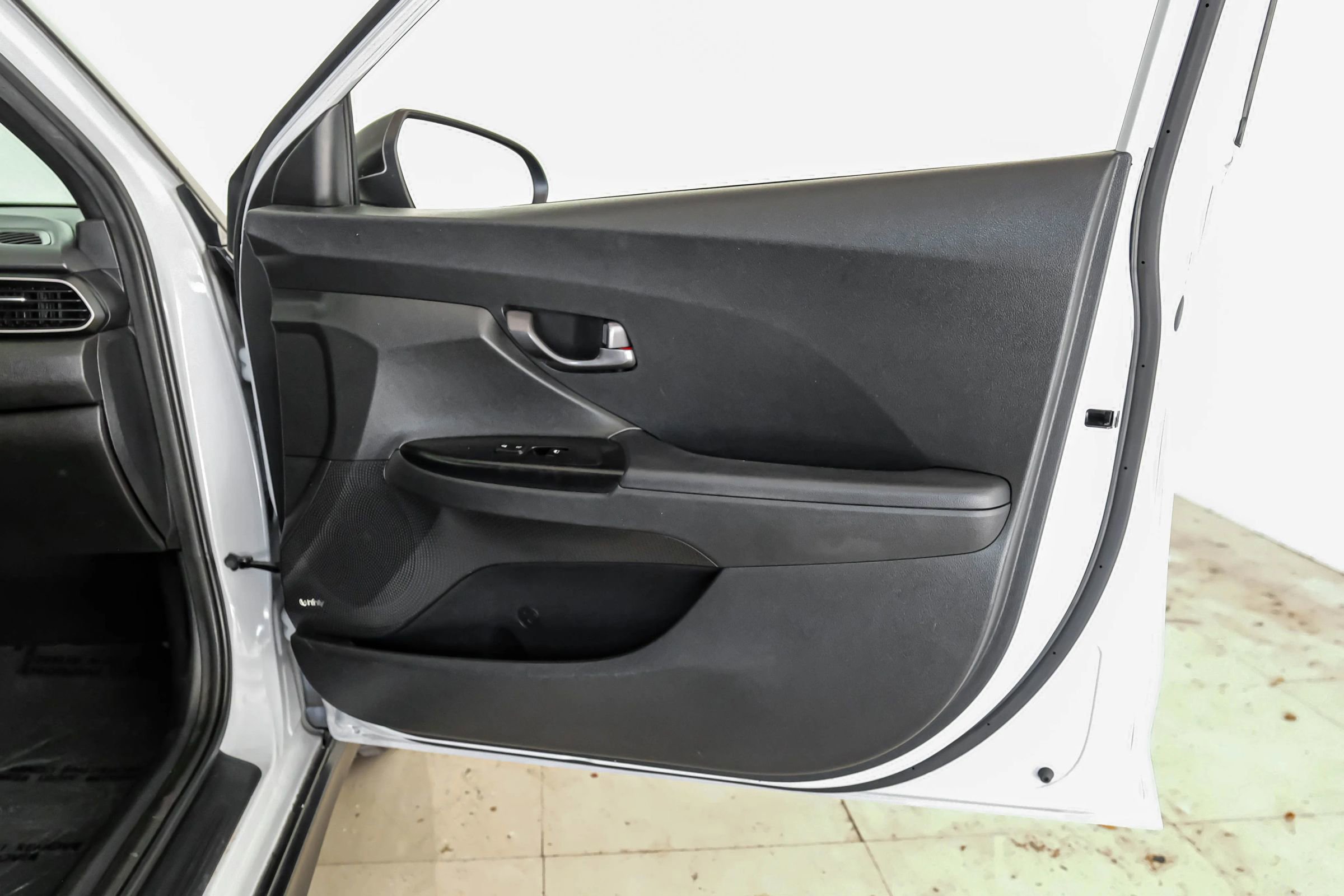 Used 2019 Hyundai Veloster Turbo R-Spec image 41