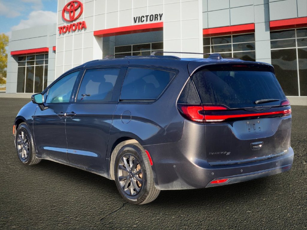 Used 2021 Chrysler Pacifica Touring-L w/ Uconnect Theater Family Group FWD image 5