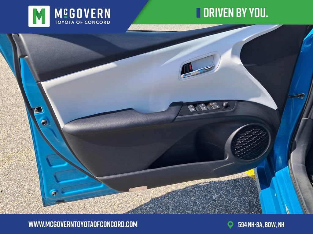 Used 2017 Toyota Prius Prime Plus FWD image 11