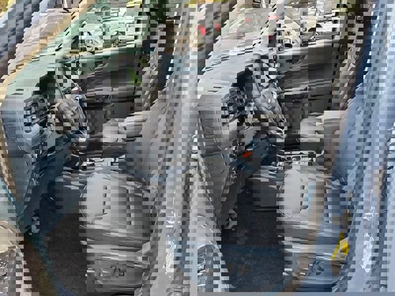 New 2025 Ford Maverick Lariat w/ Black Appearance Package image 6