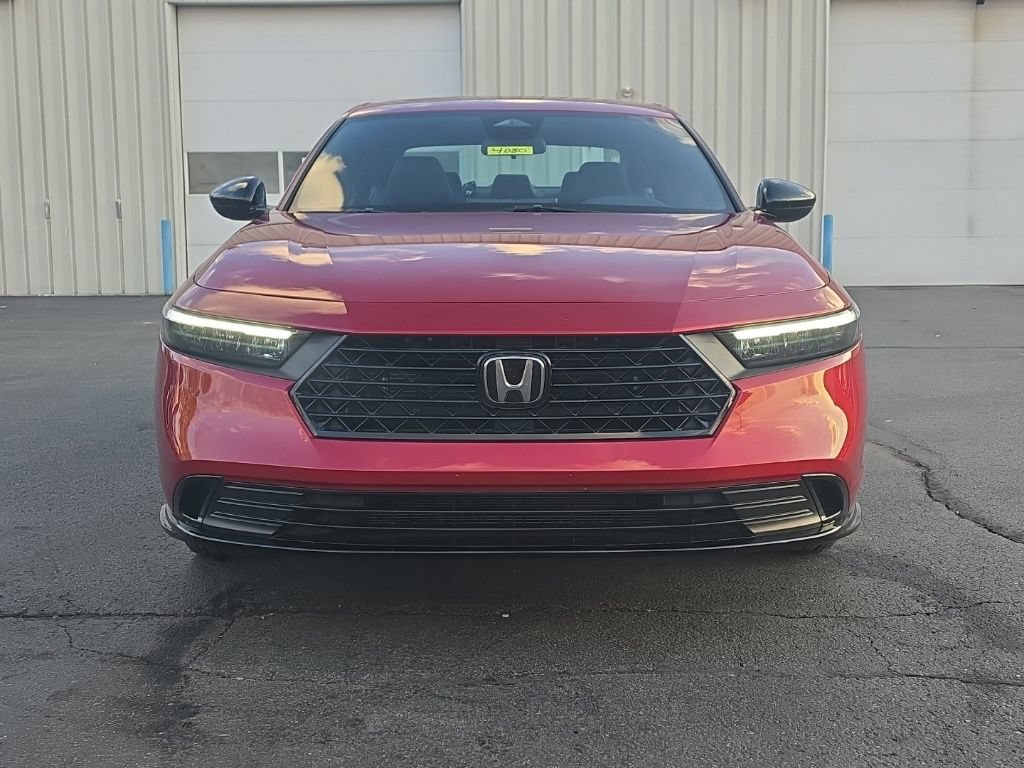 Used 2025 Honda Accord Sport image 2