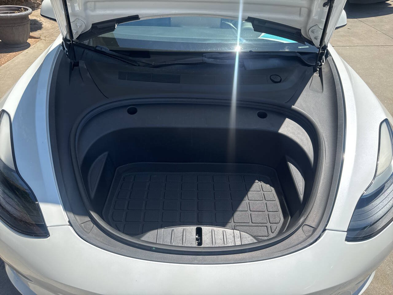 Used 2022 Tesla Model 3 Standard Range RWD image 23