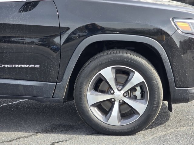 Used 2022 Jeep Cherokee Limited image 6