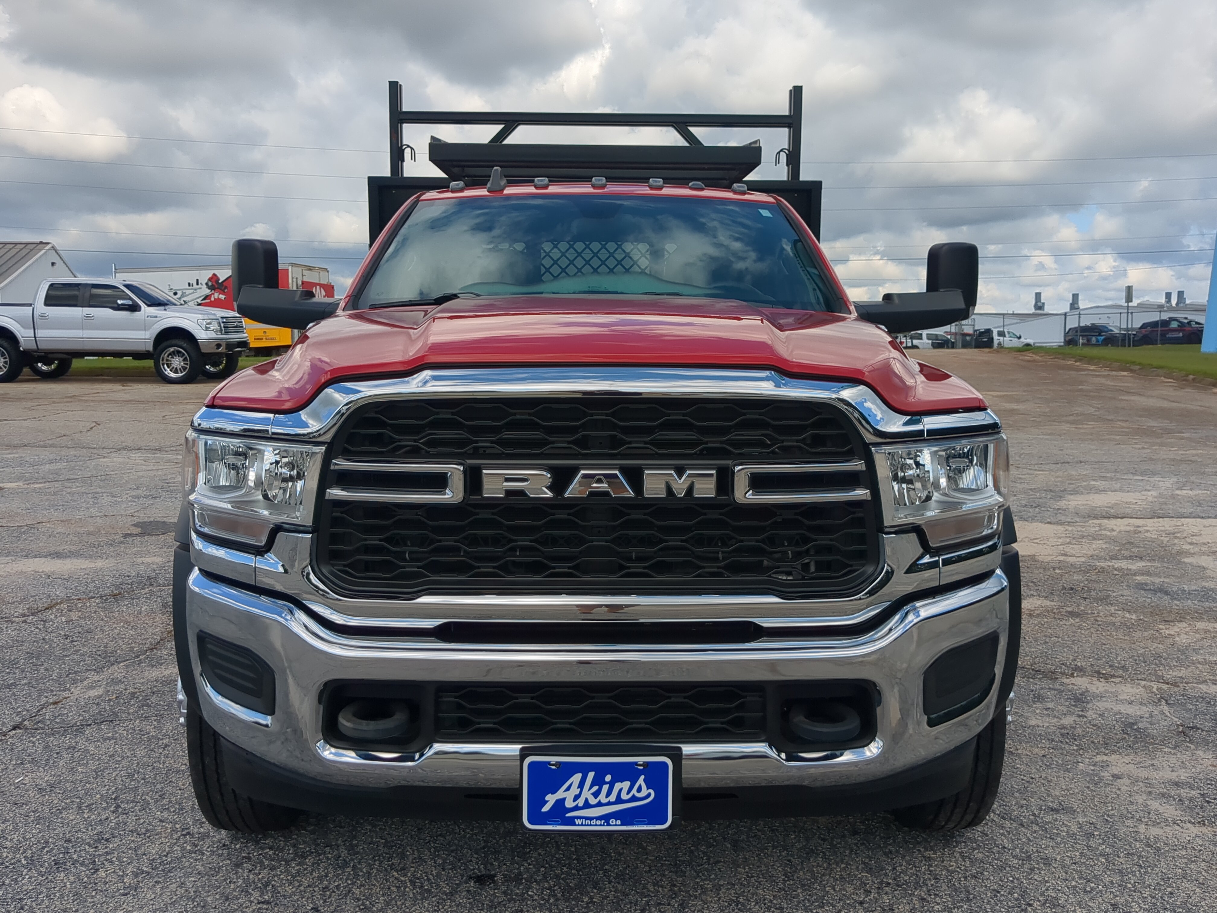 Used 2022 RAM 5500 Tradesman w/ Chrome Appearance Group RWD image 7