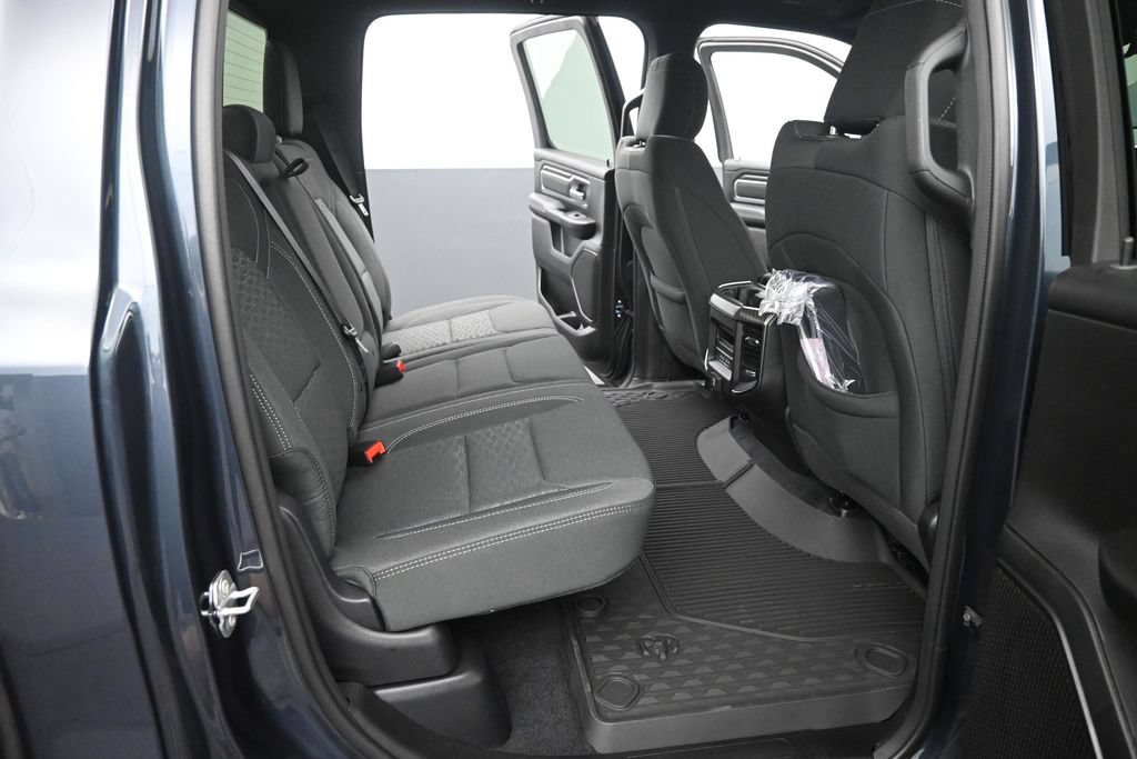 New 2026 RAM 1500 Big Horn AWD/4WD image 13