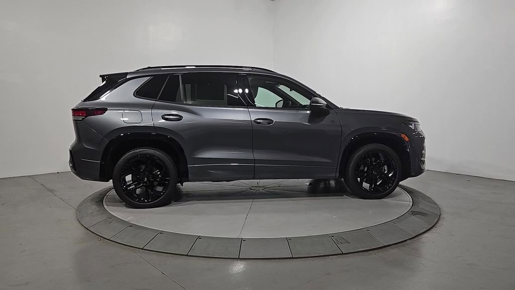 New 2026 Volkswagen Tiguan SE R-Line image 6