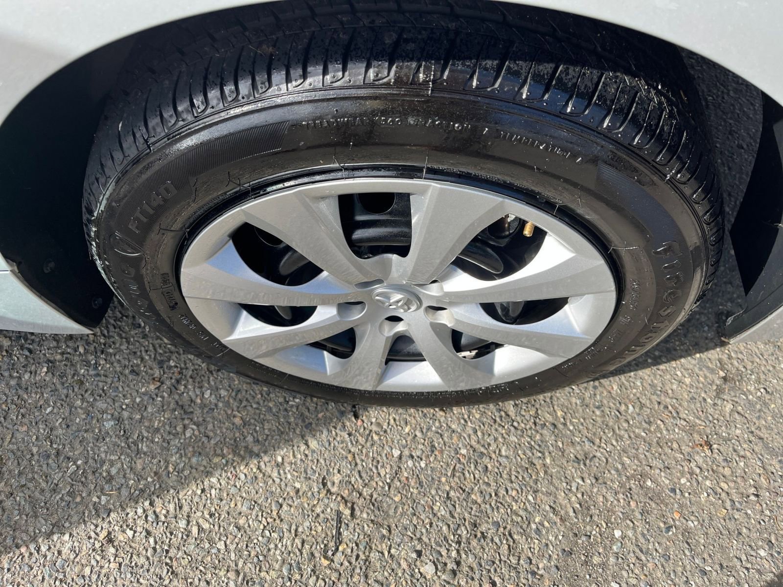 Used 2025 Toyota Corolla LE image 30