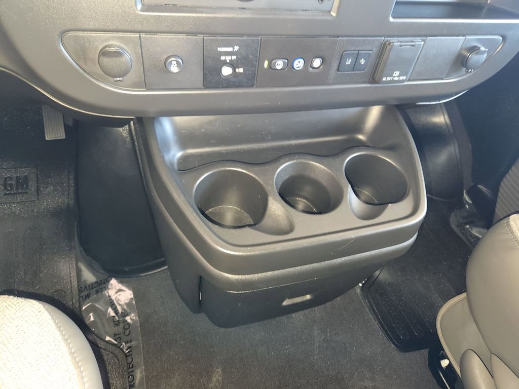 Used 2025 Chevrolet Express 3500 LT w/ LT Preferred Equipment Group image 21