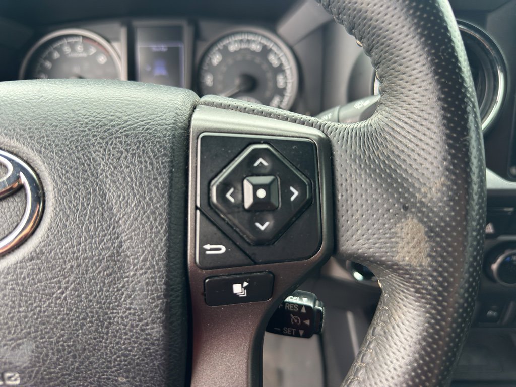 Used 2017 Toyota Tacoma TRD Sport RWD image 14