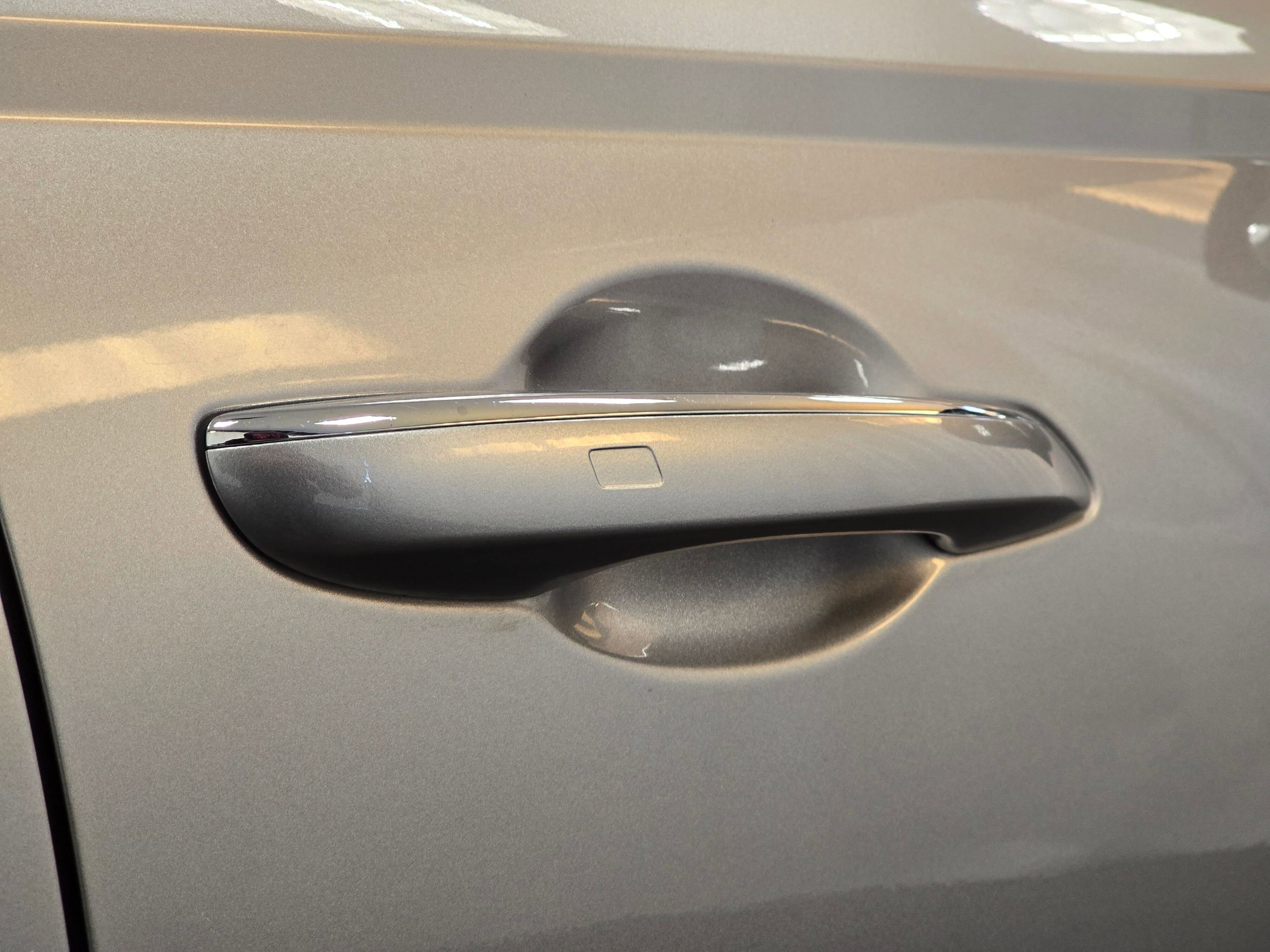 Used 2025 Genesis GV70 2.5T image 31