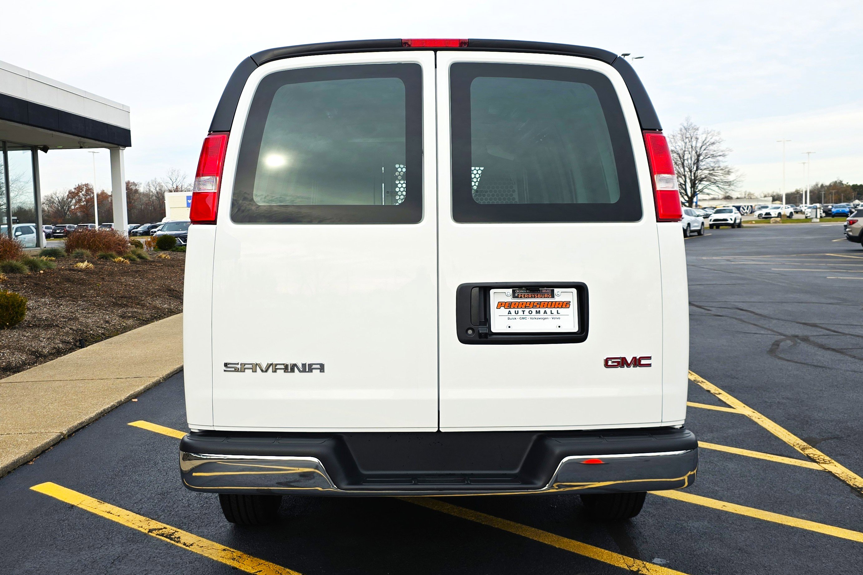 New 2025 GMC Savana 2500 w/ Chrome Appearance Package image 7