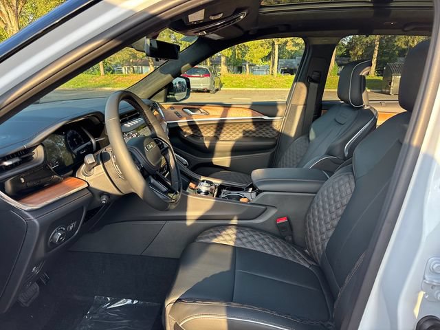 New 2027 Jeep Grand Cherokee Summit AWD/4WD image 6