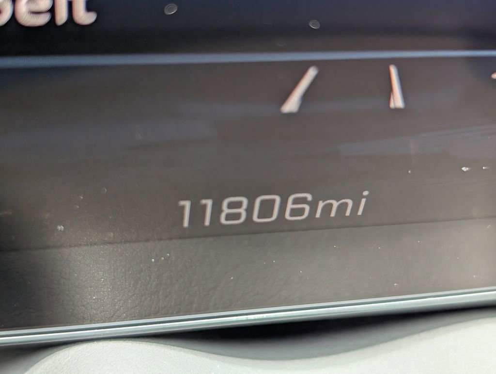 Used 2025 Chevrolet Tahoe Premier AWD/4WD image 38
