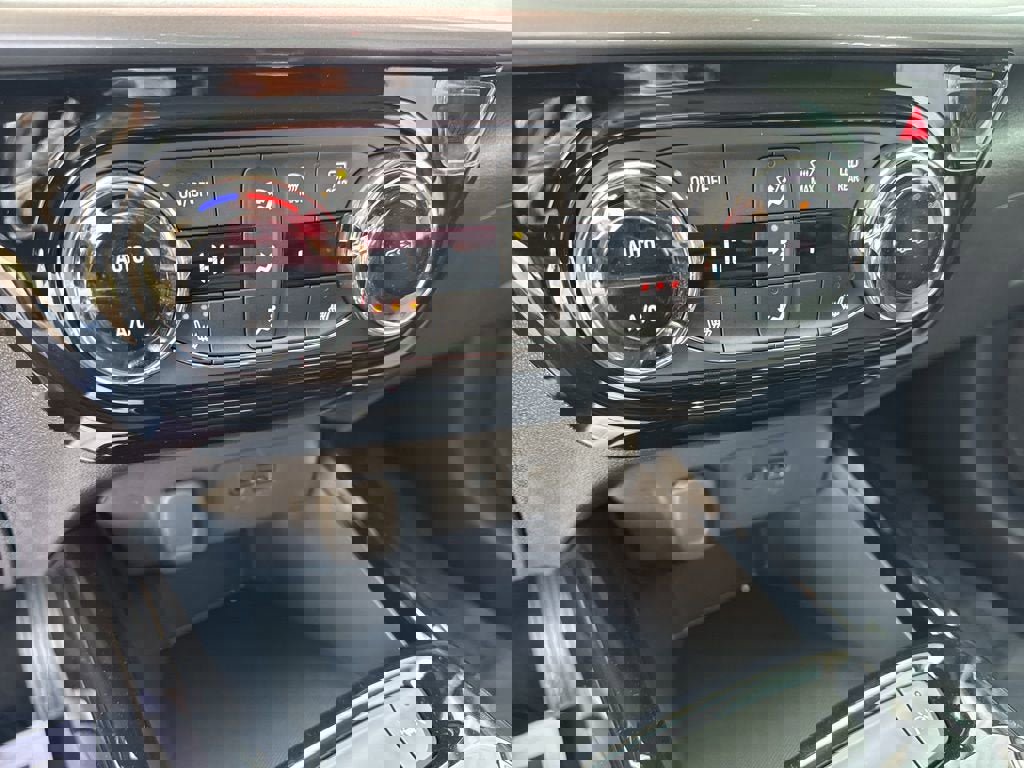 New 2026 Chevrolet Trax LT w/ Driver Confidence Package image 25