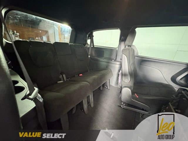 Used 2015 Dodge Grand Caravan SE w/ Quick Order Package 29E SE FWD image 9